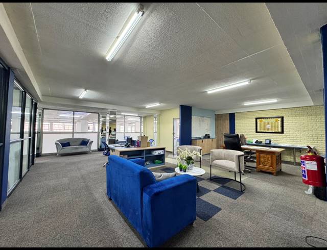 3,355M² BUSINESS CENTRE FOR SALE IN LAUDIUM
